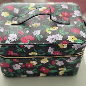 Ann Taylor Floral  Jewelry  Case New with Tag